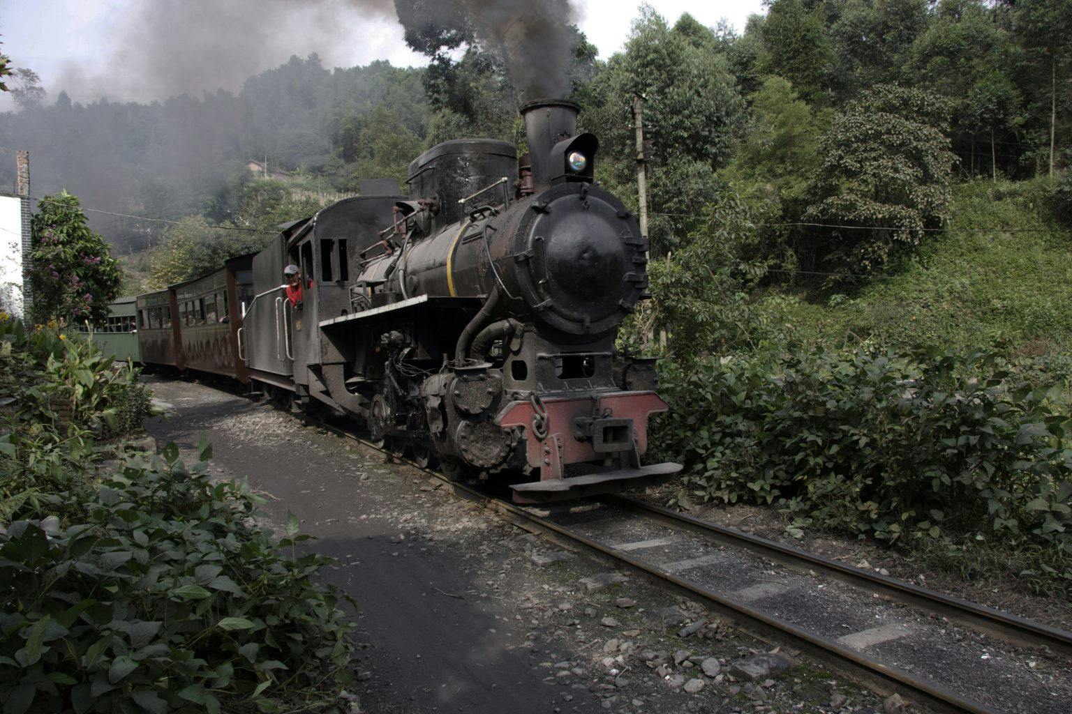 The Three-tracked Train: China, Taiwan and Hong Kong/1911.2011 三軌車：中國．台灣．香港／1911．2011